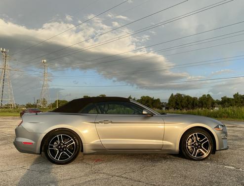 2022 Ford Mustang EcoBoost Premium