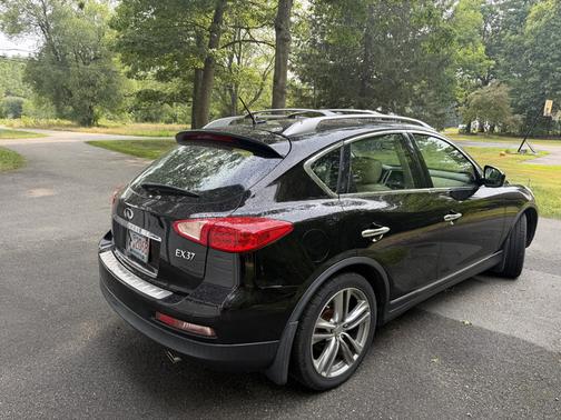 Black 2013 INFINITI EX37 Journey