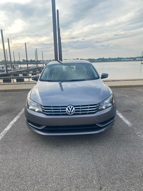 Gray 2014 Volkswagen Passat 2.0L TDI DSG SE w/Sunroof