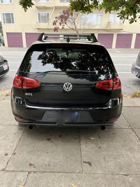 2017 Volkswagen Golf GTI Sport 4-Door