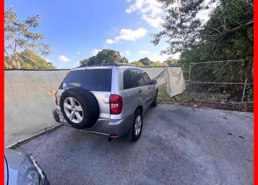 Silver 2005 Toyota RAV4 Base