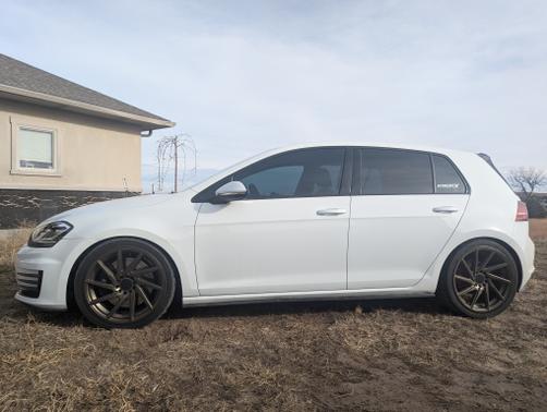 2015 Volkswagen Golf GTI 2.0T S 4-Door