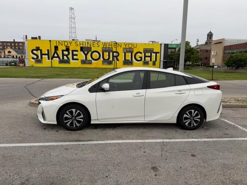 White 2018 Toyota Prius Prime Plus
