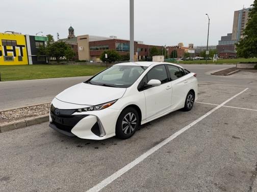 White 2018 Toyota Prius Prime Plus
