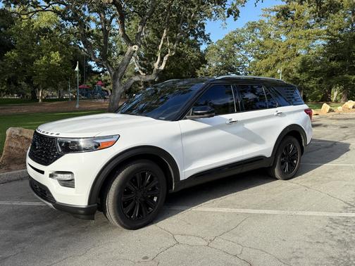 White 2021 Ford Explorer Limited