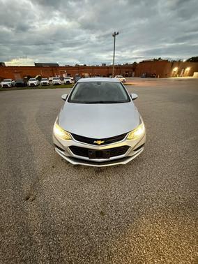 Silver 2018 Chevrolet Cruze LT