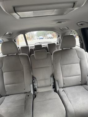 Silver 2016 Honda Odyssey SE