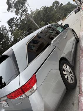Silver 2016 Honda Odyssey SE