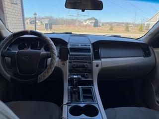 2012 Ford Taurus SE
