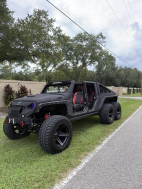 Black 2023 Jeep Gladiator Sport S