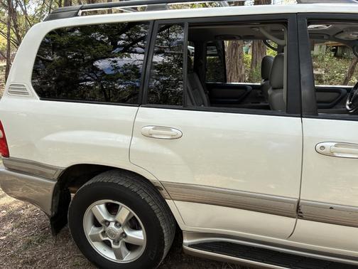 White 2005 Toyota Land Cruiser Base