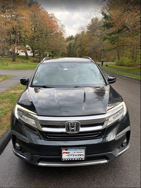 Green 2019 Honda Pilot Touring 8-Passenger