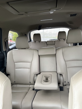 Green 2019 Honda Pilot Touring 8-Passenger