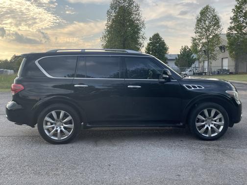2012 INFINITI QX56 Base