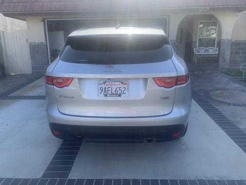 Photo 2 of 8 of 2019 Jaguar F-PACE 25t R-Sport