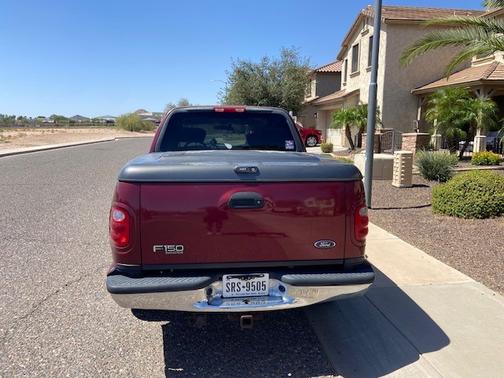 Red 2003 Ford F-150 XLT SuperCrew