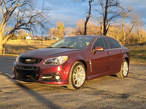 Photo 1 of 21 of 2015 Chevrolet SS Base