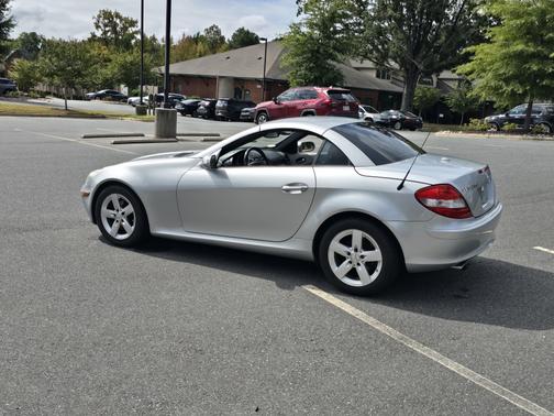 2006 Mercedes-Benz SLK-Class Base