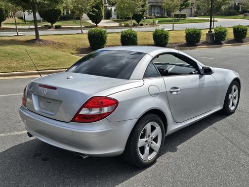 2006 Mercedes-Benz SLK-Class Base
