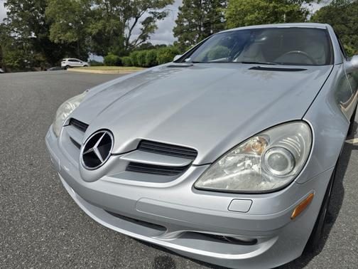 2006 Mercedes-Benz SLK-Class Base