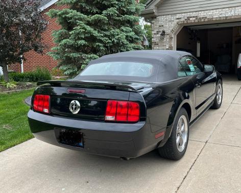 2006 Ford Mustang Base