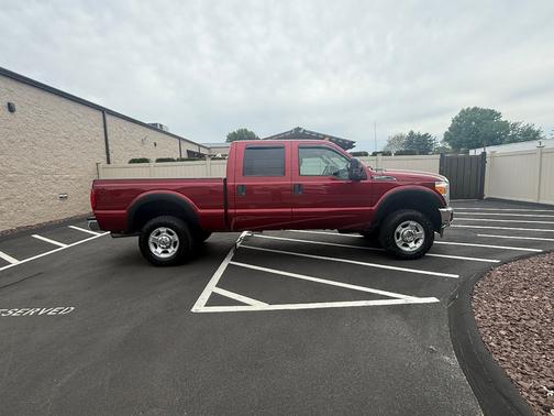Red 2016 Ford F-250 XLT