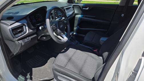 White 2018 Kia Rio S