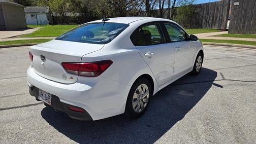 White 2018 Kia Rio S