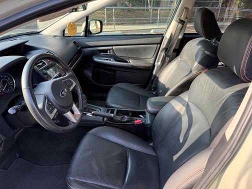 Beige 2017 Subaru Crosstrek 2.0i Limited
