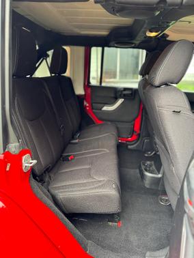 2013 Jeep Wrangler Unlimited Sahara