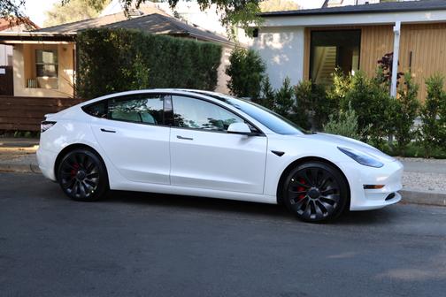 2023 Tesla Model 3 Performance