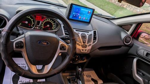 Red 2013 Ford Fiesta SE