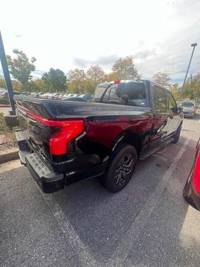 2023 Ford F-150 Lightning LARIAT