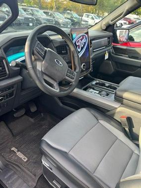 2023 Ford F-150 Lightning LARIAT