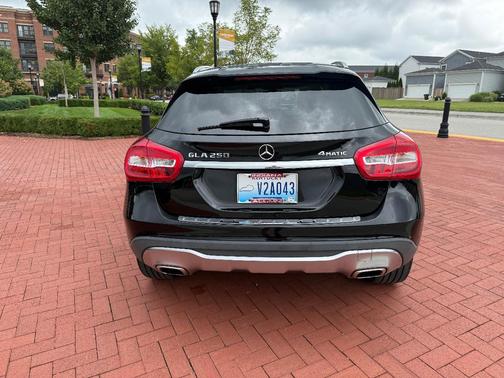 Black 2019 Mercedes-Benz GLA 250 4MATIC