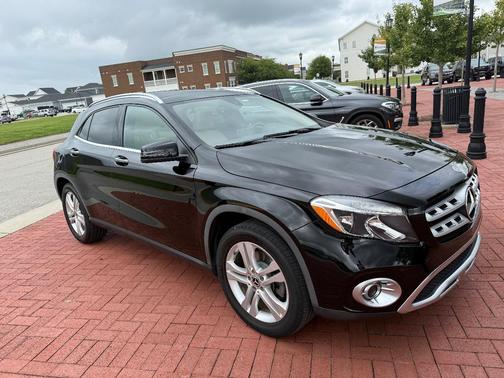Black 2019 Mercedes-Benz GLA 250 4MATIC