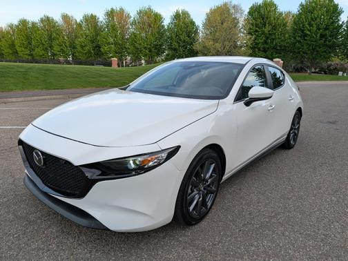 White 2023 Mazda Mazda3 2.5 S Select