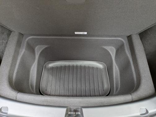 2025 Tesla Model Y Long Range AWD