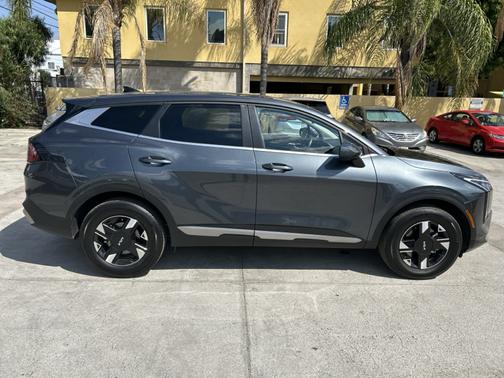 Black 2026 Kia Sportage LX