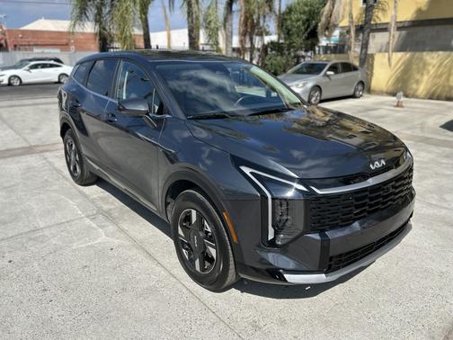 Black 2026 Kia Sportage LX