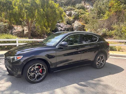 Black 2020 Alfa Romeo Stelvio Ti