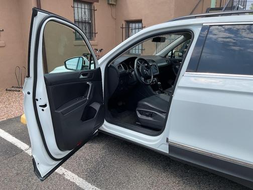 White 2020 Volkswagen Tiguan 2.0T SE