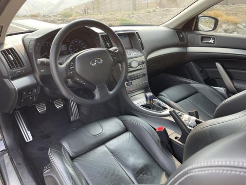 Black 2010 INFINITI G37 Sport