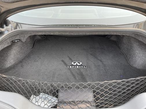 2010 INFINITI G37 Sport