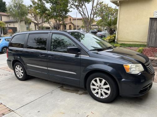 2013 Chrysler Town & Country Touring