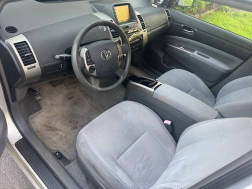 Silver 2009 Toyota Prius Base