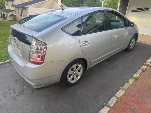 Silver 2009 Toyota Prius Base