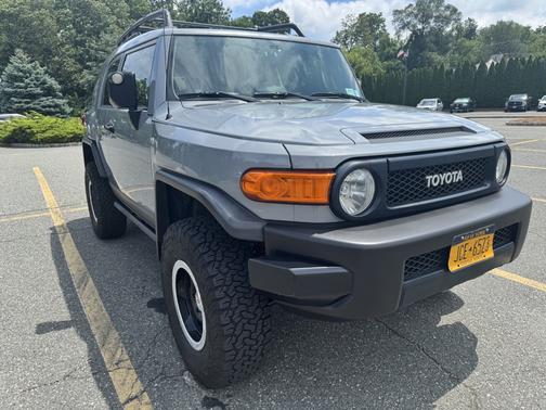 2013 Toyota FJ Cruiser Base