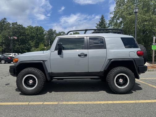 2013 Toyota FJ Cruiser Base
