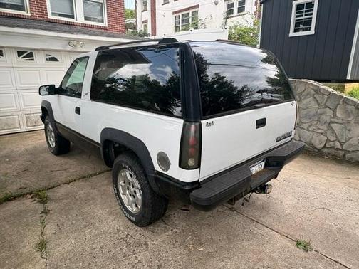 White 1996 Chevrolet Tahoe Base